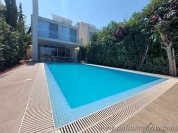 Modern villa for long term rent in Chloraka 