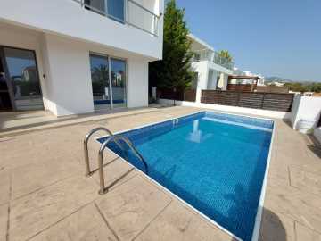 Villa for long term in Coral bay 