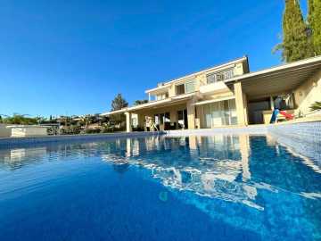 Spacious 4 bedroom villa for long term rent in Tala