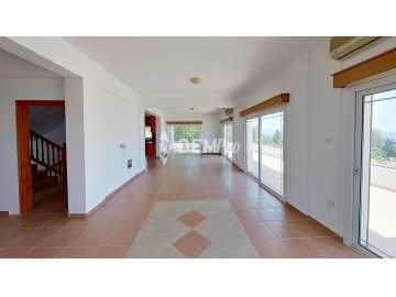 Villa For Sale in Nea Dimmata, Paphos - DP4226