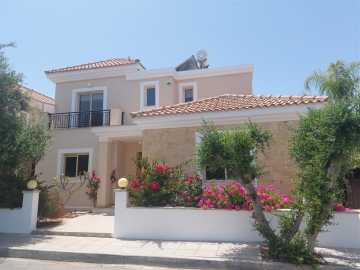 4 bedroom unfurnished villa to rent