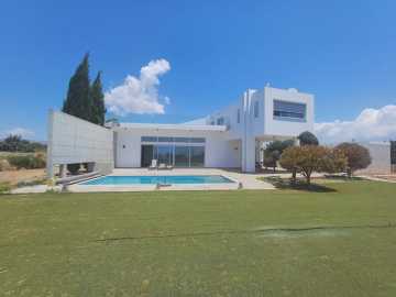 Modern villa for long term rent in Anarita