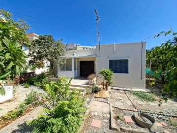 Bungalow in Paphos city