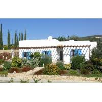Lovely 3 bed bungalow for rent in Sea caves