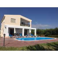3 bedroom detached villa for long term rent close to amenities