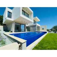 Modern 4 bedroom villa in Chloraka 