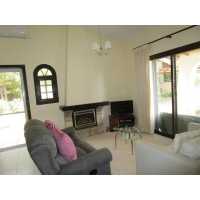 Renovated bungalow for long term rent in Kamares 