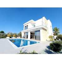 Modern villa in Kissonerga