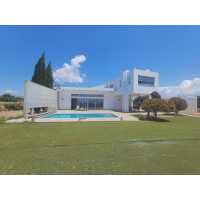 Modern villa for long term rent in Anarita