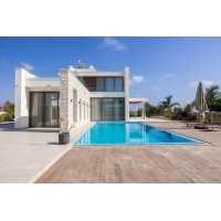 Luxury villa for long term rent
