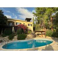 Detached villa in Kamares