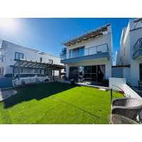 House for long term rent in Universal