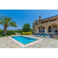 3 bedrooms villa for long term rent